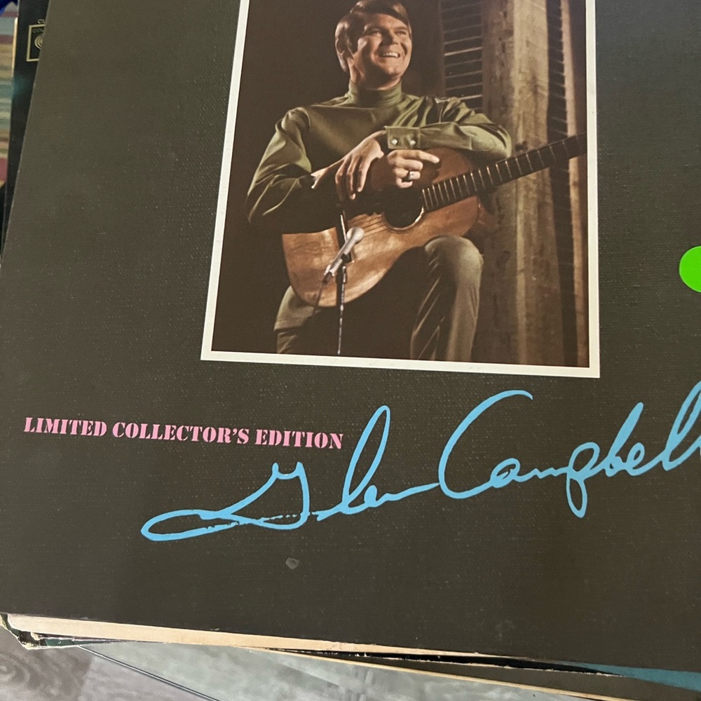 Limited Collector's Edition Album